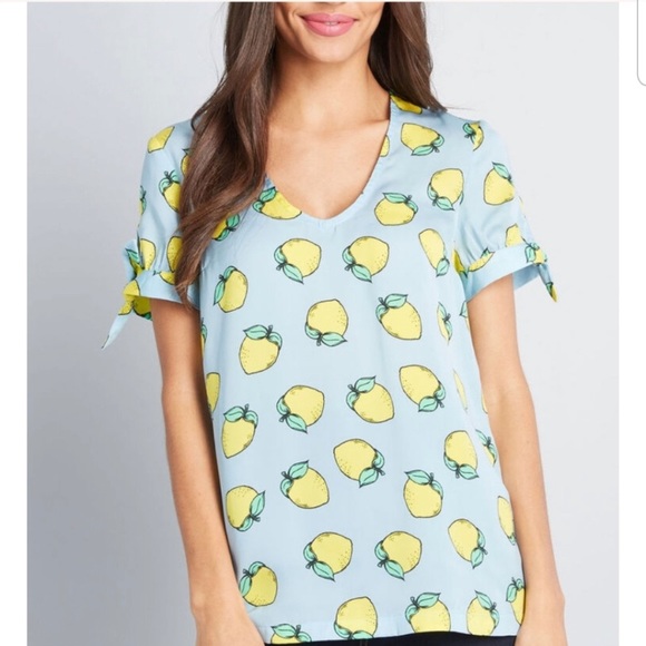 Modcloth ideal discovery short sleeve blouse! - Picture 3 of 7